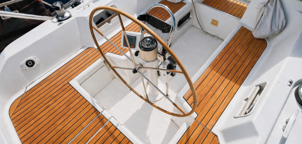 Jeanneau Voyage 12.5  Deck-Kit PRO Real Teak Cockpit Seating