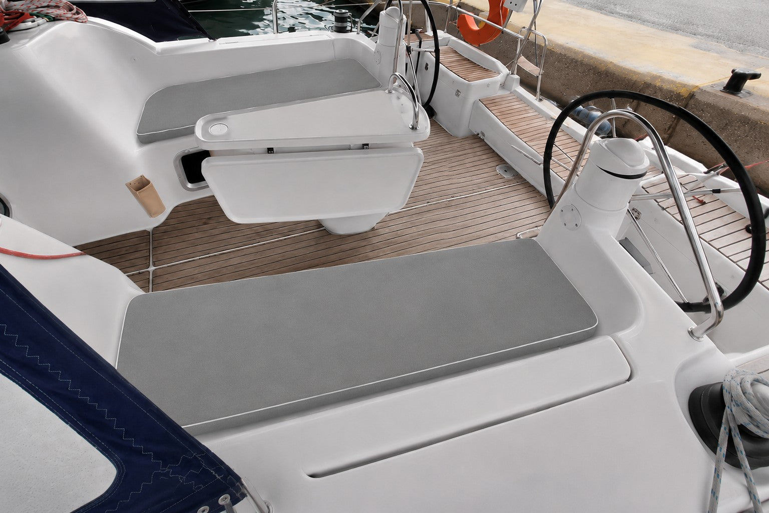 Jeanneau Sun Odyssey 39i Cockpit Cushion Set